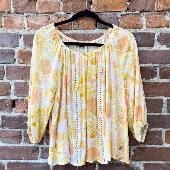Adrienne Vittadini Tops - Adrienne Vittadini Boho Top Size 2X Yellow Orange Floral Eyelet Lace Trim EUC